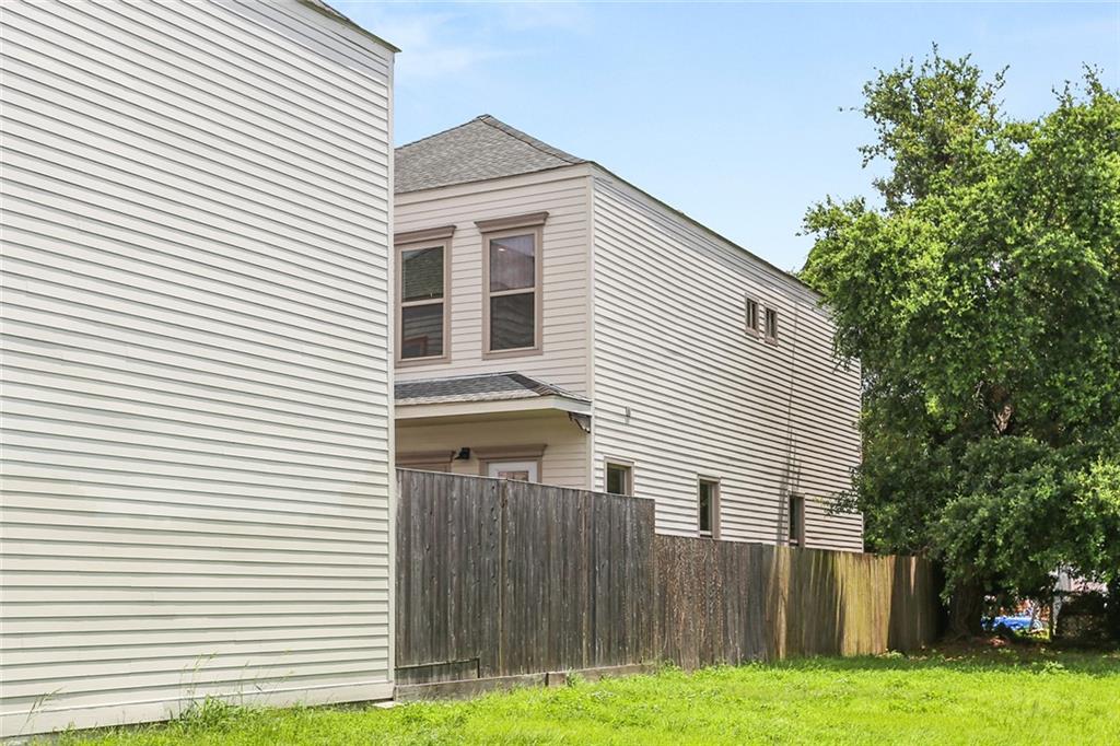 1325 29 FRENCHMEN Street