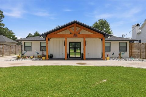 Photo of 270 S 6TH Street, Ponchatoula, LA 70454 (MLS # 2559647)