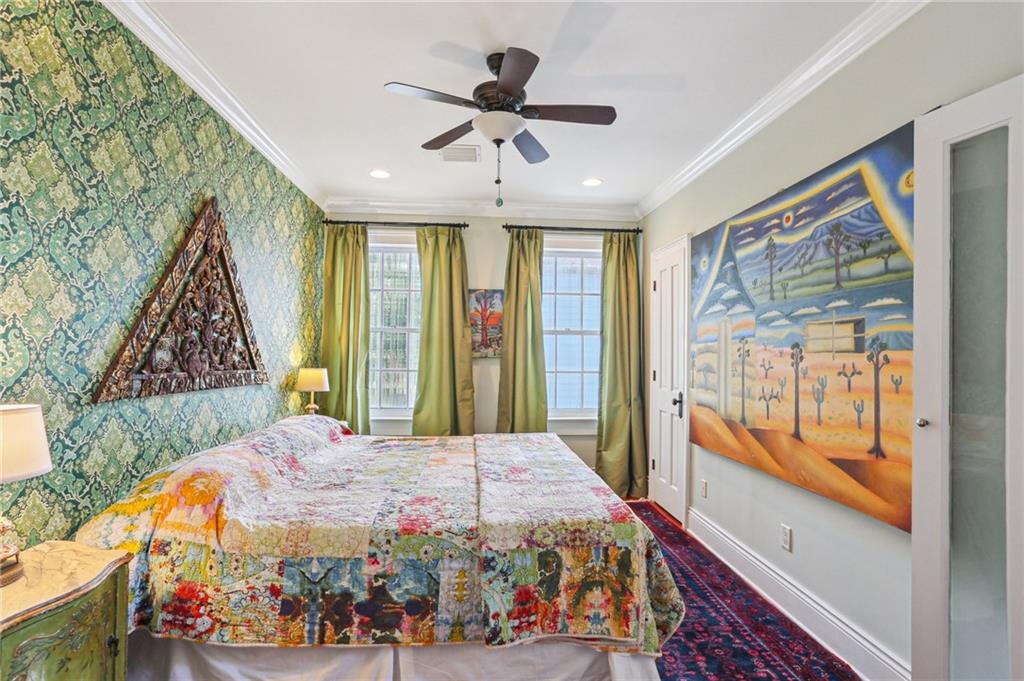 New Orleans, Louisiana 70115, United States, 2 Bedrooms Bedrooms, ,3 BathroomsBathrooms,Residential,Pending,109651