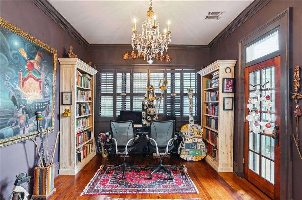 New Orleans, Louisiana 70115, United States, 2 Bedrooms Bedrooms, ,3 BathroomsBathrooms,Residential,Pending,109651