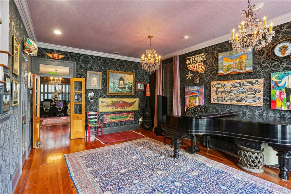 New Orleans, Louisiana 70115, United States, 2 Bedrooms Bedrooms, ,3 BathroomsBathrooms,Residential,Pending,109651