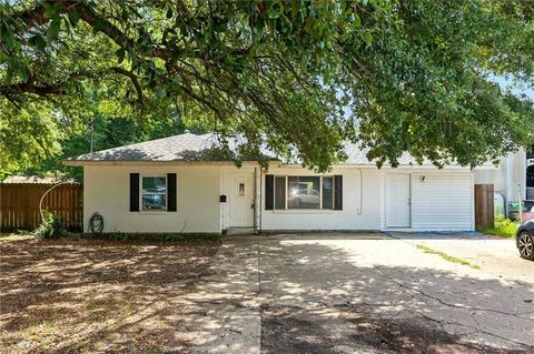 112 N SCANLAN Street Hammond LA 70401