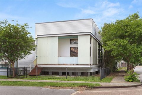 2036 7TH Street New Orleans LA 70130