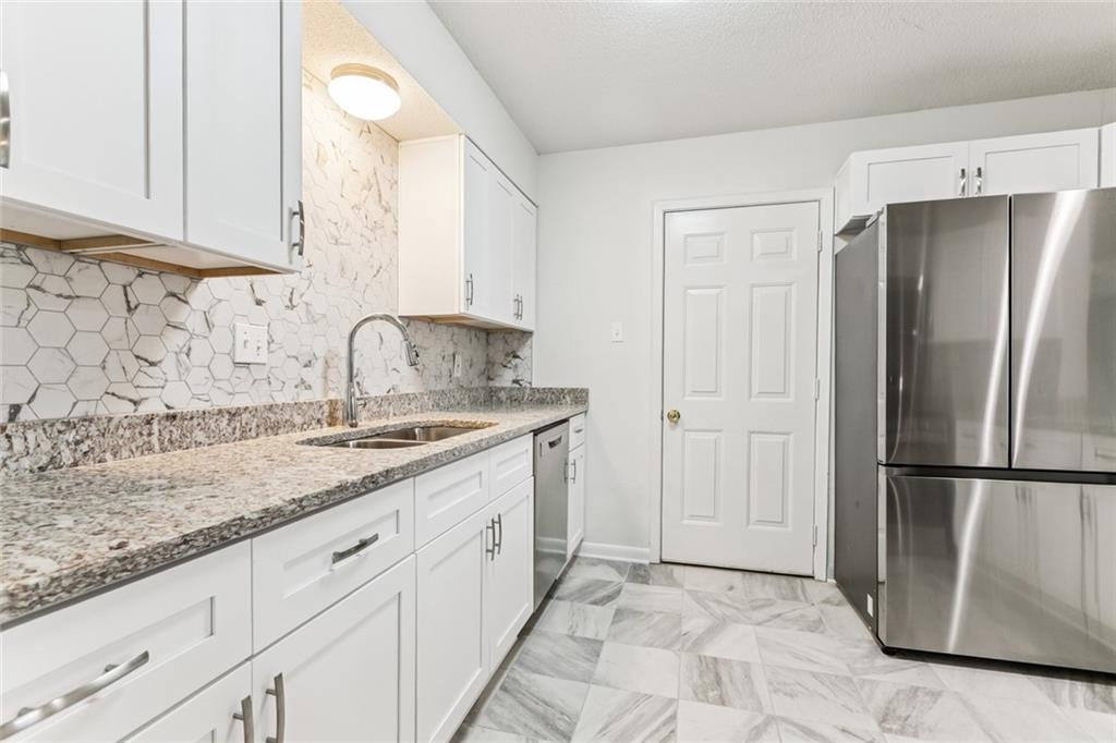 1282 LULING ESTATES Drive