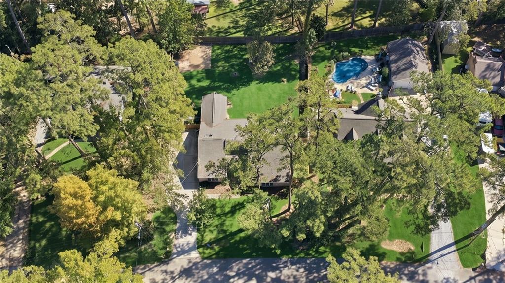 413 VENUS Drive