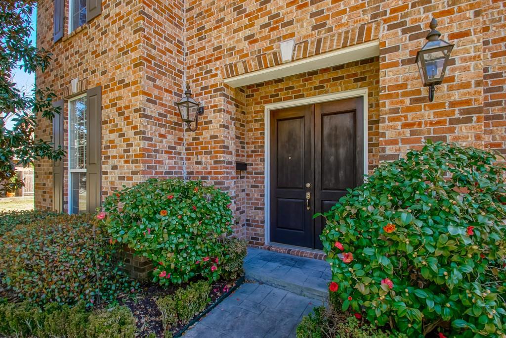 549 BROCKENBRAUGH Court