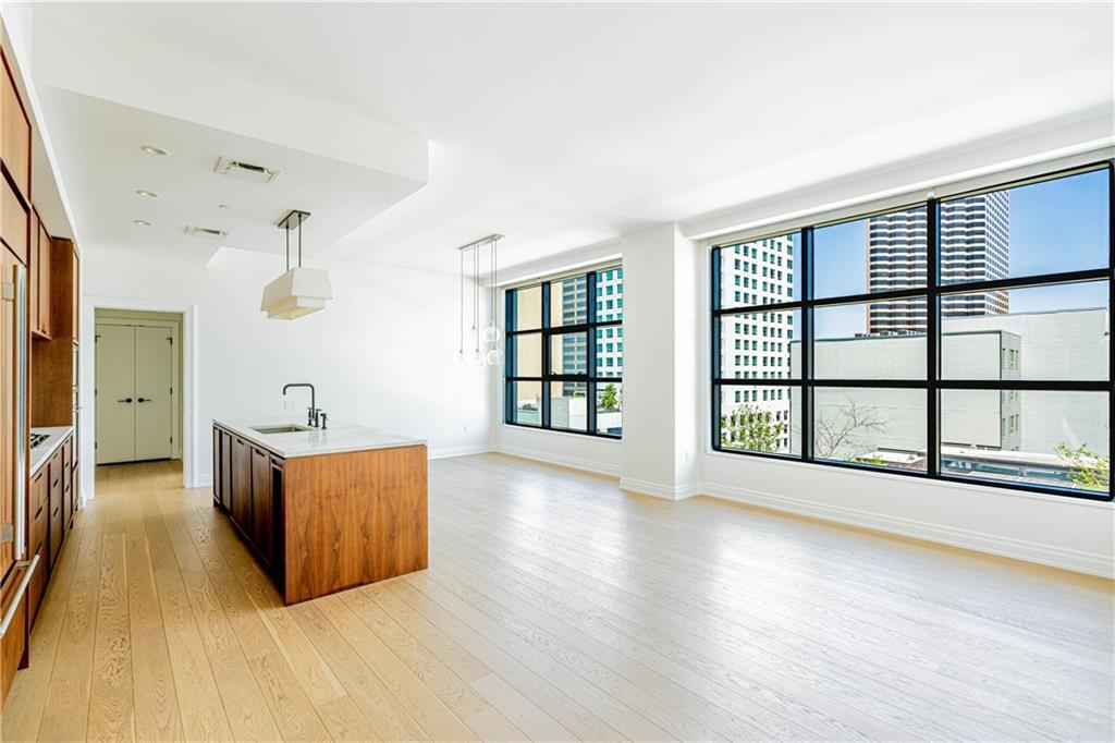 1001 JULIA Street 6D