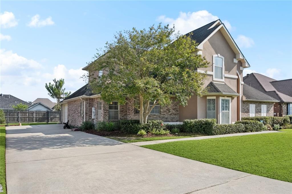 3319 TURNBERRY Lane
