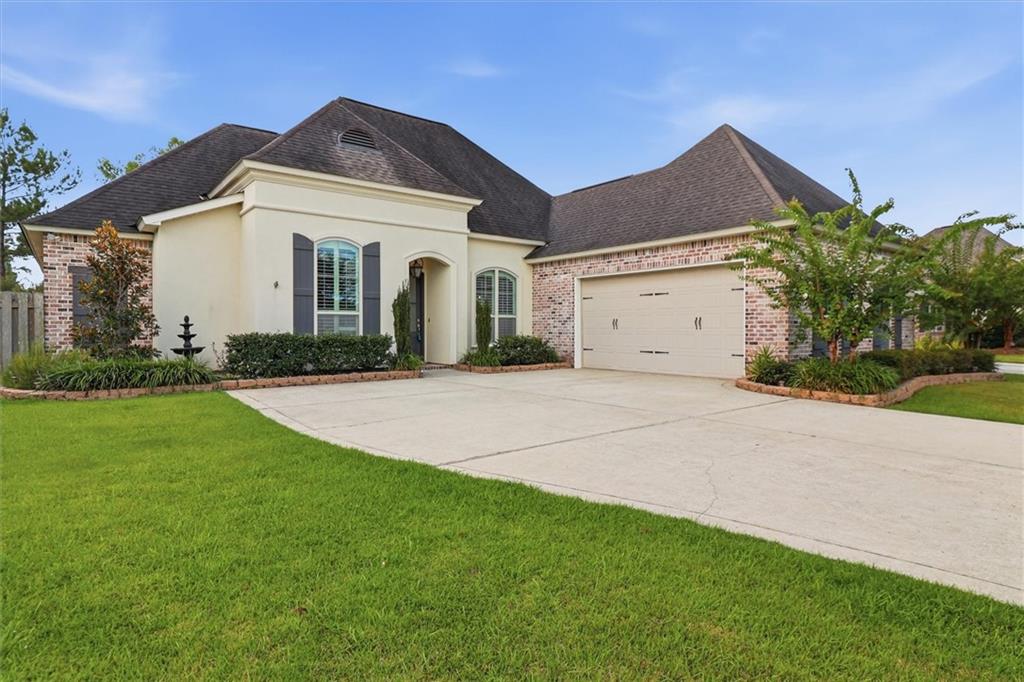1013 CYPRESS CROSSING Drive