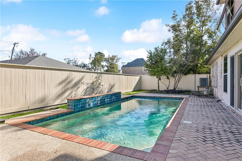 131 Colonial Club Dr, Harahan, LA, 70123, USA, 4 Bedrooms Bedrooms, ,4 BathroomsBathrooms,Residential,Active,131 Colonial Club Dr,2564247