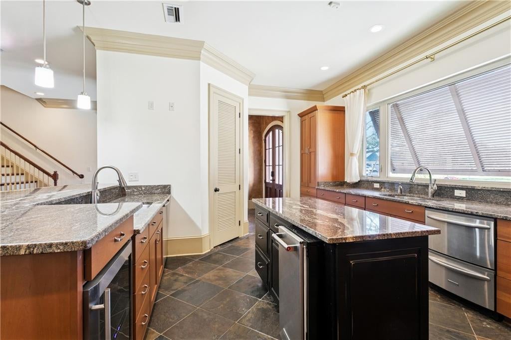 131 COLONIAL CLUB Drive