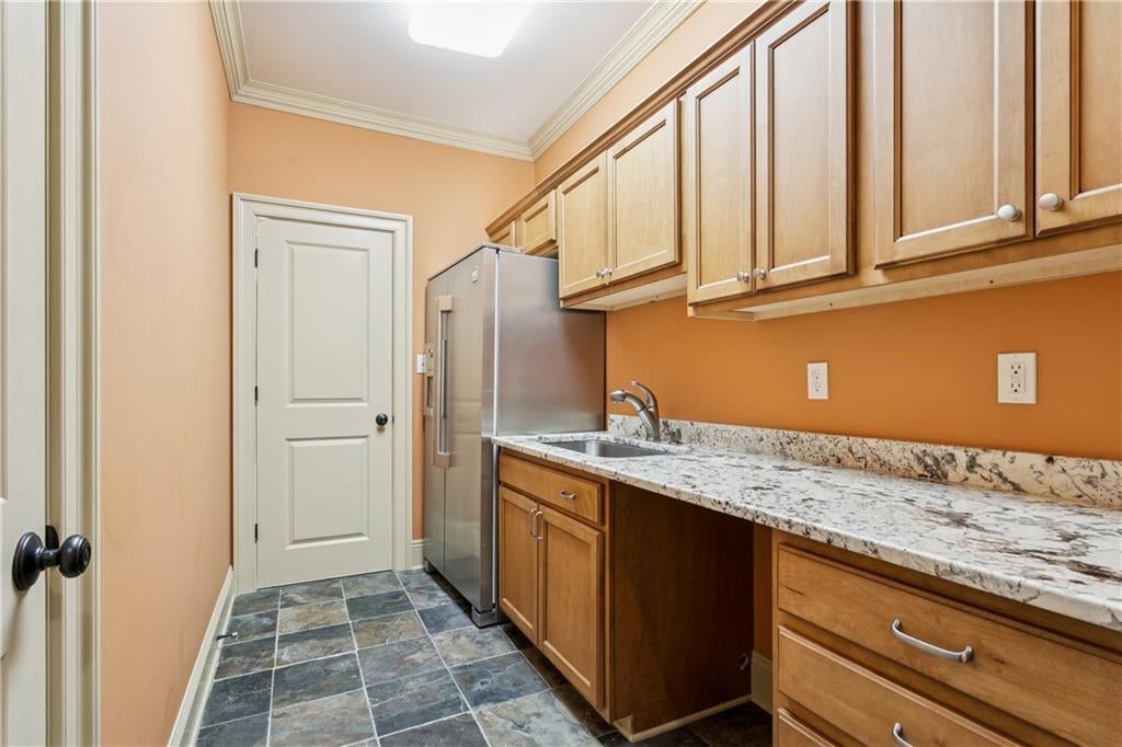 131 Colonial Club Dr, Harahan, LA, 70123, USA, 4 Bedrooms Bedrooms, ,4 BathroomsBathrooms,Residential,Active,131 Colonial Club Dr,2564247