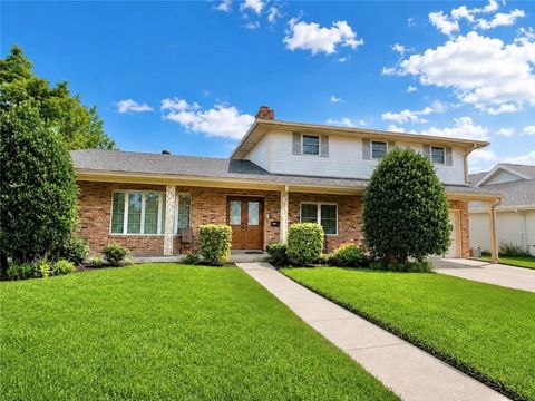 Photo of 5517 AVRON Boulevard, Metairie, LA 70003 (MLS # 2561142)