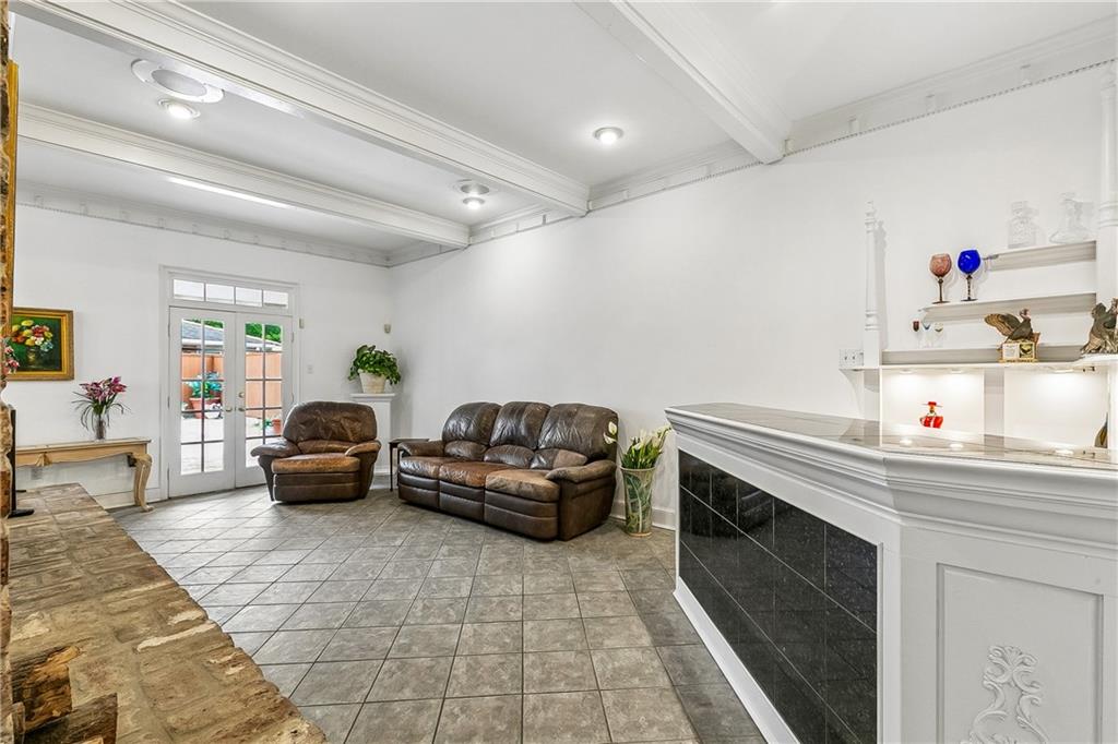 4100 TRANSCONTINENTAL Drive