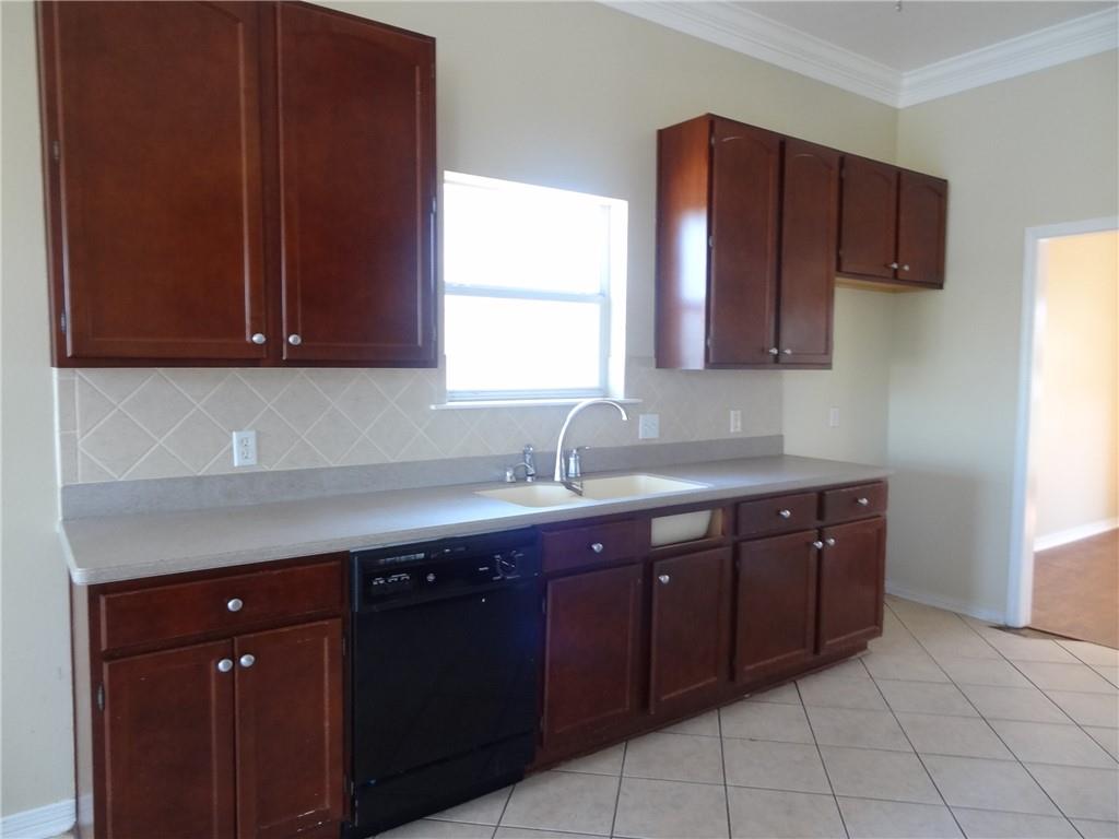 1005 N TOWNSHEND Street