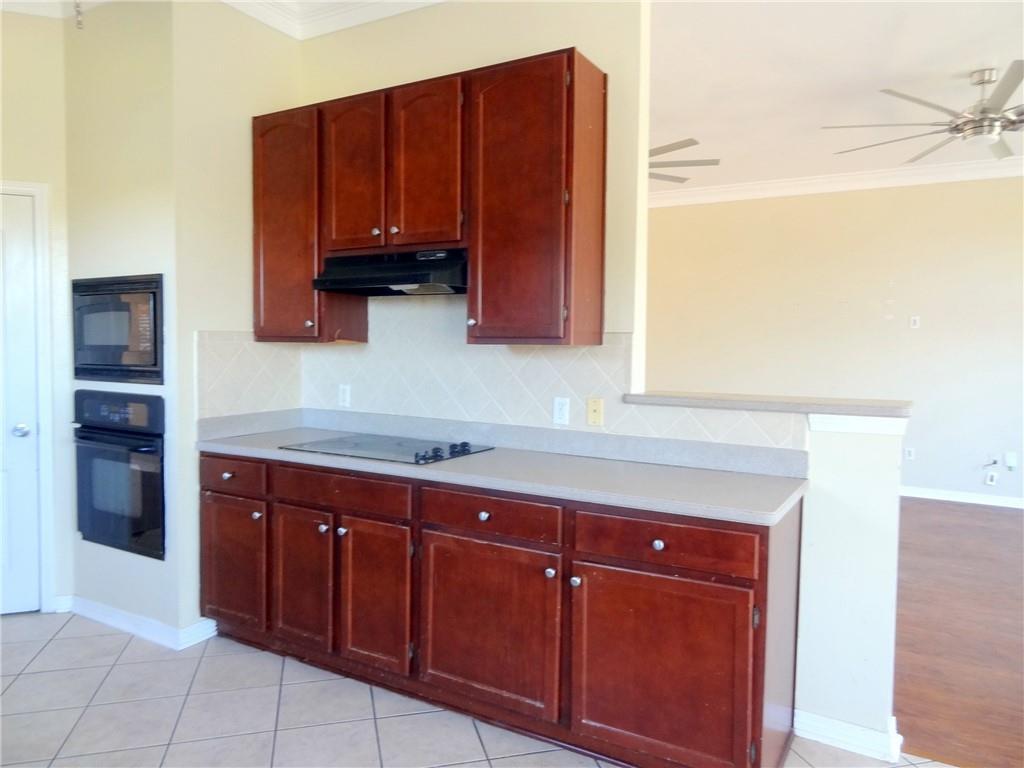 1005 N TOWNSHEND Street