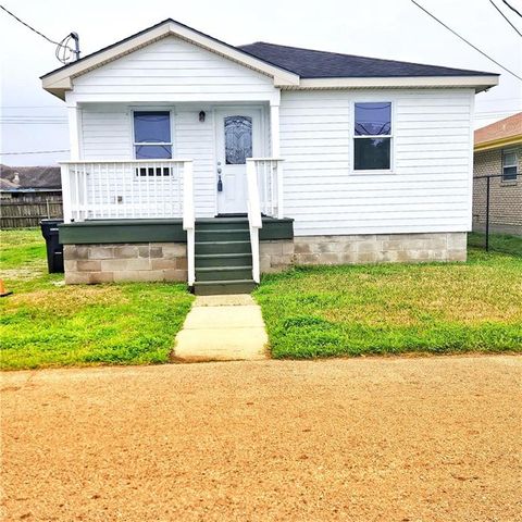 2213 CALUDA Lane Violet LA 70092