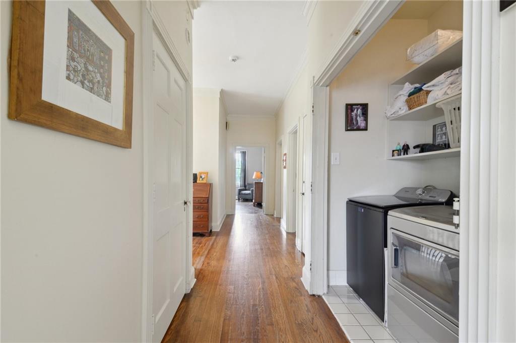 New Orleans, Louisiana 70125, United States, 4 Bedrooms Bedrooms, ,4 BathroomsBathrooms,Residential,Active,224433