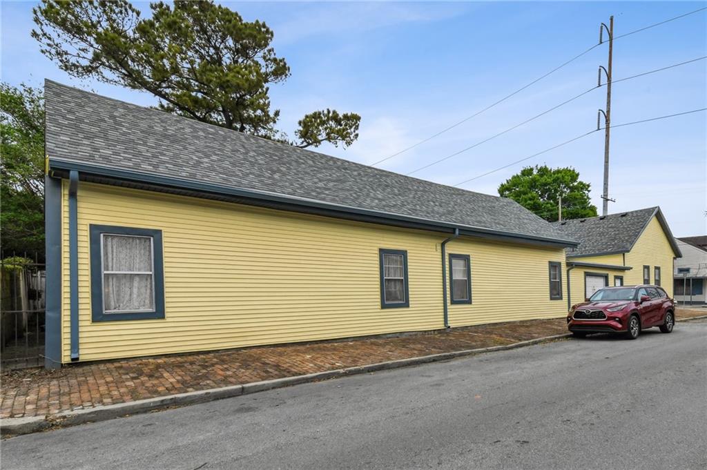 3031 ANNUNCIATION Street