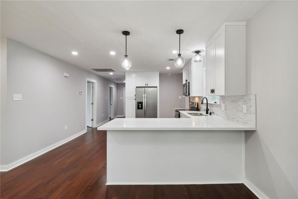 422 W 26TH Avenue