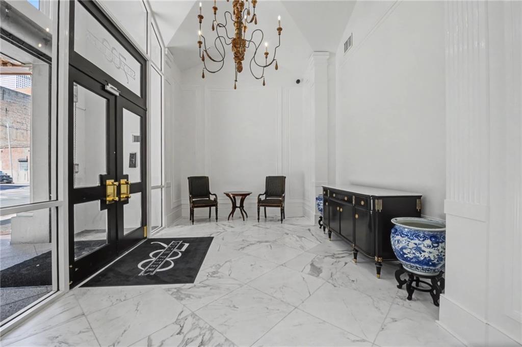 700 S PETERS Street 216