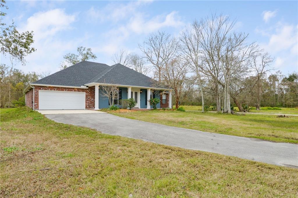 10101 WILLOW Drive