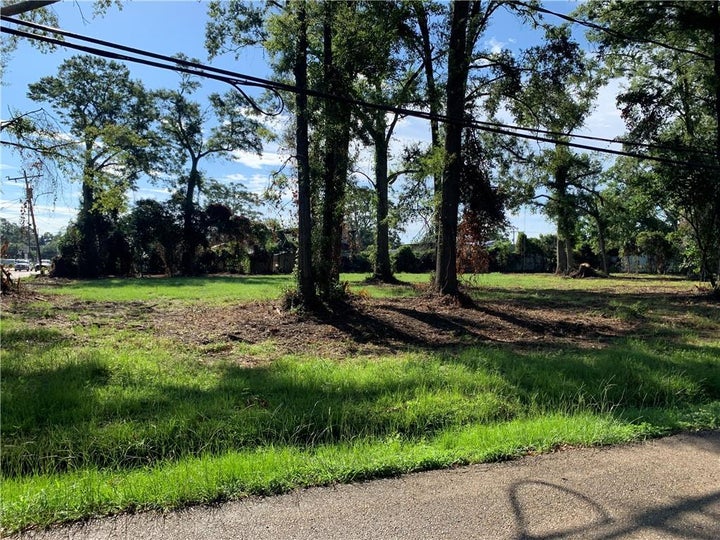 Photo 1 of 5 — 200, 202 N FIRST Street, Amite, LA 70422