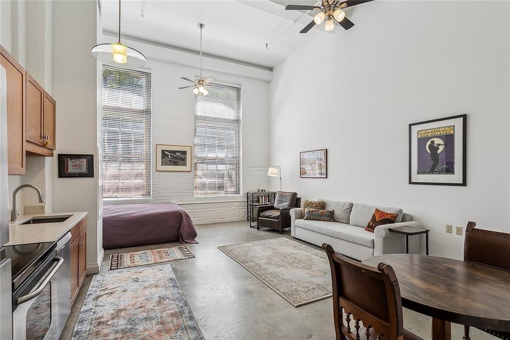 920 POEYFARRE Street 114