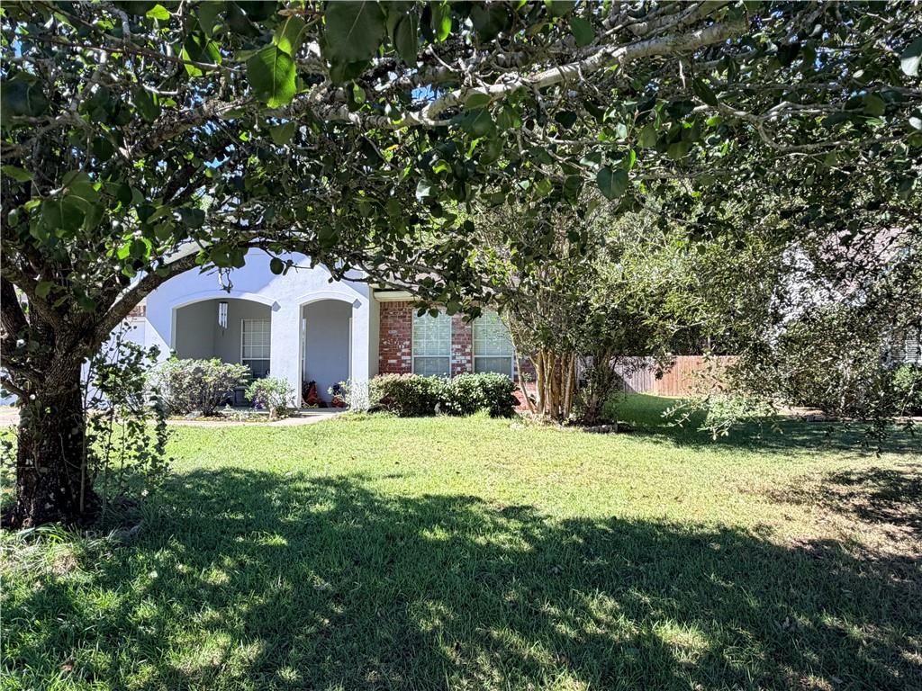 2131 SUMMERTREE Drive