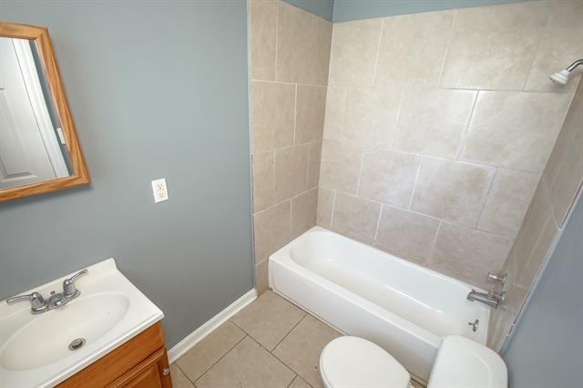 New Orleans, Louisiana 70119, United States, 3 Bedrooms Bedrooms, ,3 BathroomsBathrooms,Residential,Pending,68108