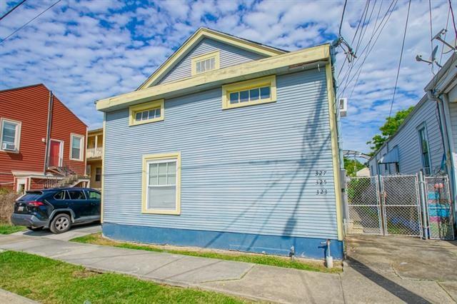 New Orleans, Louisiana 70119, United States, 3 Bedrooms Bedrooms, ,3 BathroomsBathrooms,Residential,Pending,68108