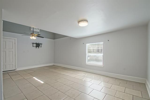 New Orleans, Louisiana 70119, United States, 3 Bedrooms Bedrooms, ,3 BathroomsBathrooms,Residential,Pending,68108