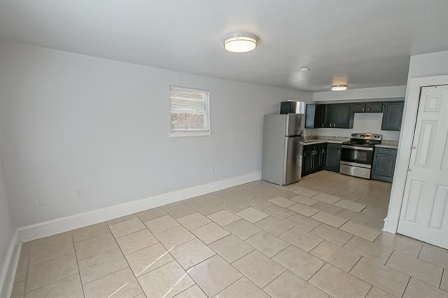 New Orleans, Louisiana 70119, United States, 3 Bedrooms Bedrooms, ,3 BathroomsBathrooms,Residential,Pending,68108