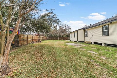 705 LEBOEUF Street New Orleans LA 70114