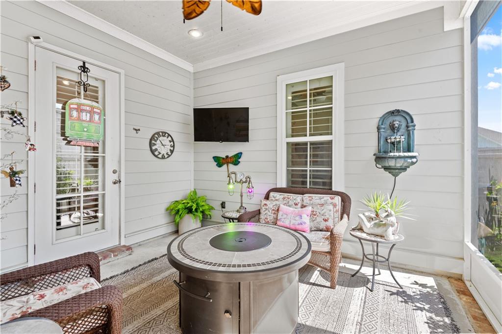 Covington, Louisiana 70433, United States, 3 Bedrooms Bedrooms, ,2 BathroomsBathrooms,Residential,Pending,198678