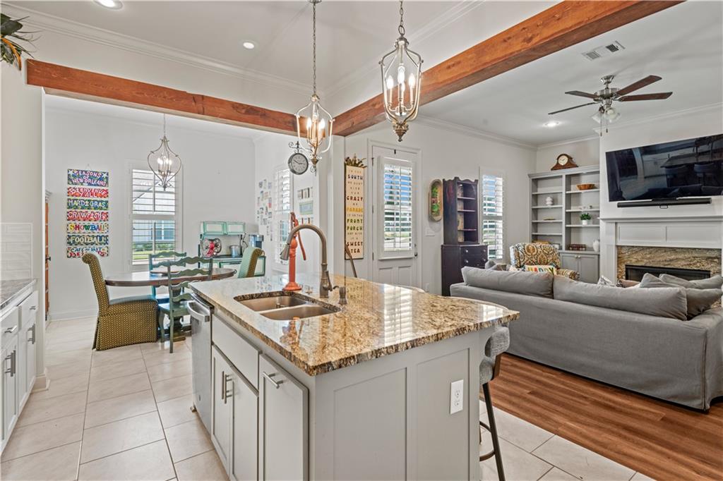 Covington, Louisiana 70433, United States, 3 Bedrooms Bedrooms, ,2 BathroomsBathrooms,Residential,Pending,198678