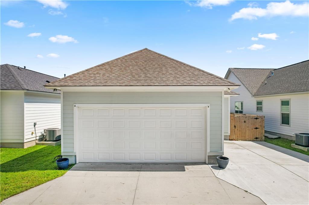 Covington, Louisiana 70433, United States, 3 Bedrooms Bedrooms, ,2 BathroomsBathrooms,Residential,Pending,198678