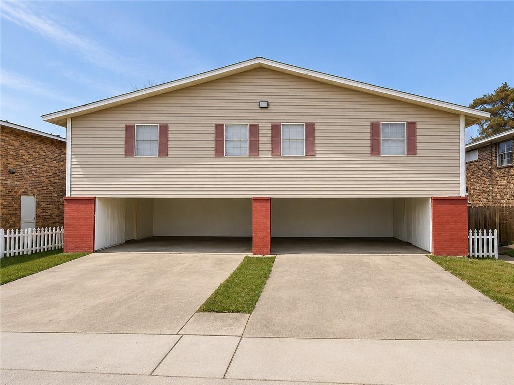 929 W MONTEREY Court