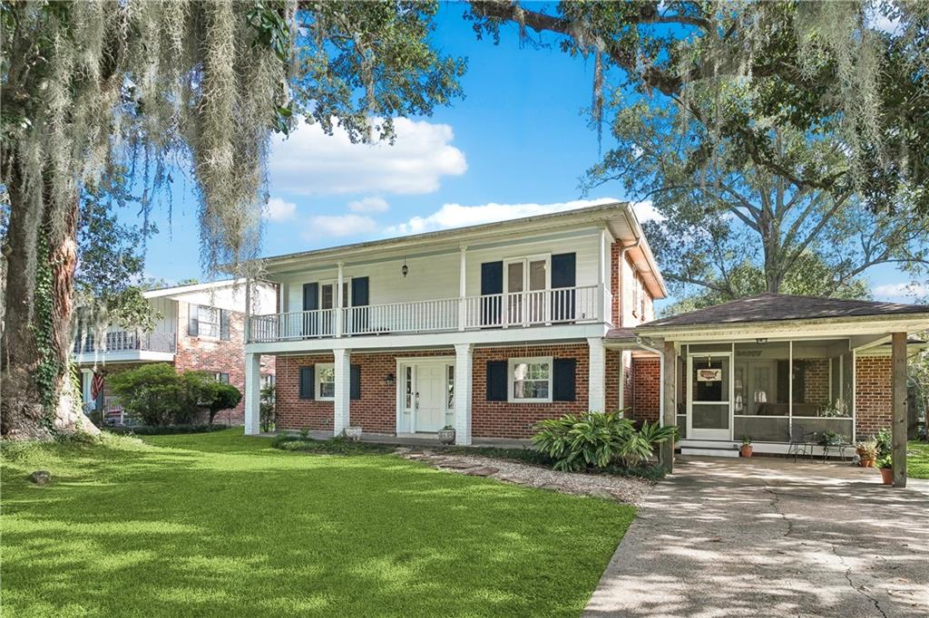 Photo 1 of 26 — 306 CINDY LOU Place, Mandeville, LA 70448