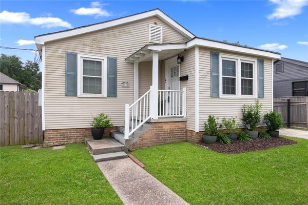 1532 CRESCENT DR, NEW ORLEANS, LA 70122 - Image ee69dc37dac038e6d3db1d115dfc71f9/1476857307