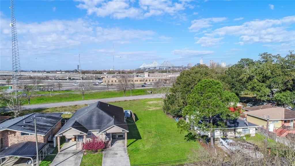 2068 FARRAGUT Street