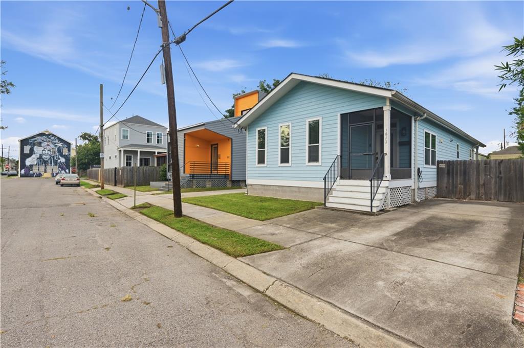 1813 TOLEDANO Street
