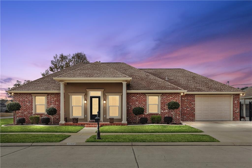 1100 MISSOURI Street