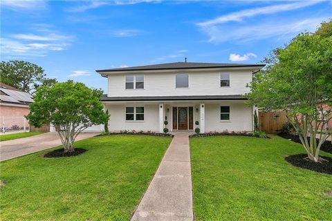 917 CHRISTANA Place Gretna LA 70056