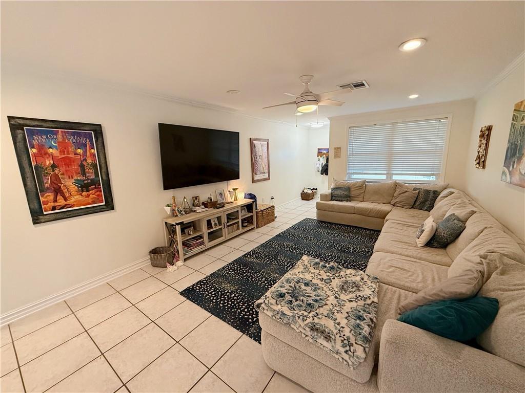 1101 BELMONT Place