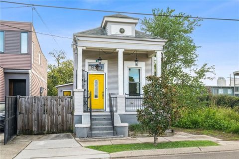 820 N PRIEUR Street New Orleans LA 70116