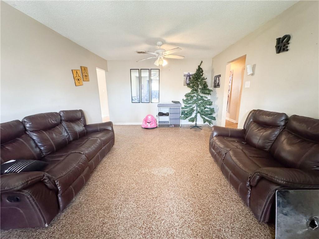 6611 E HERMES Street