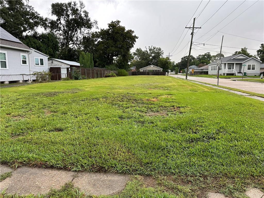 4221 MORRIS Place