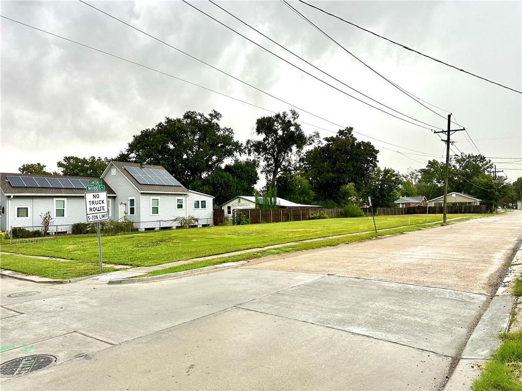 4221 MORRIS Place
