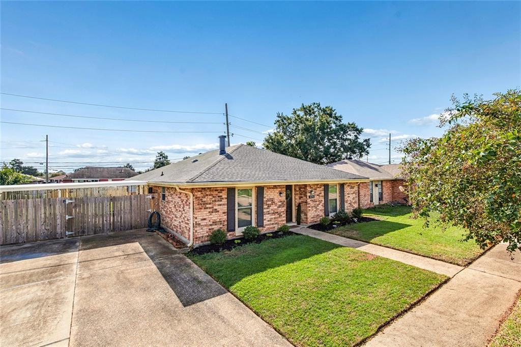 3226 E LAFOURCHE Court